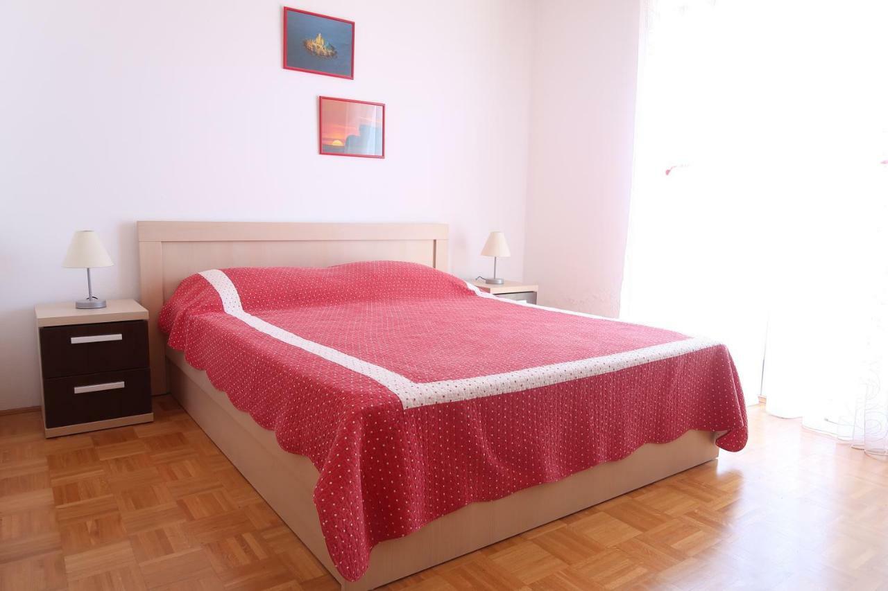 Apartments Maras Primosten Exterior photo