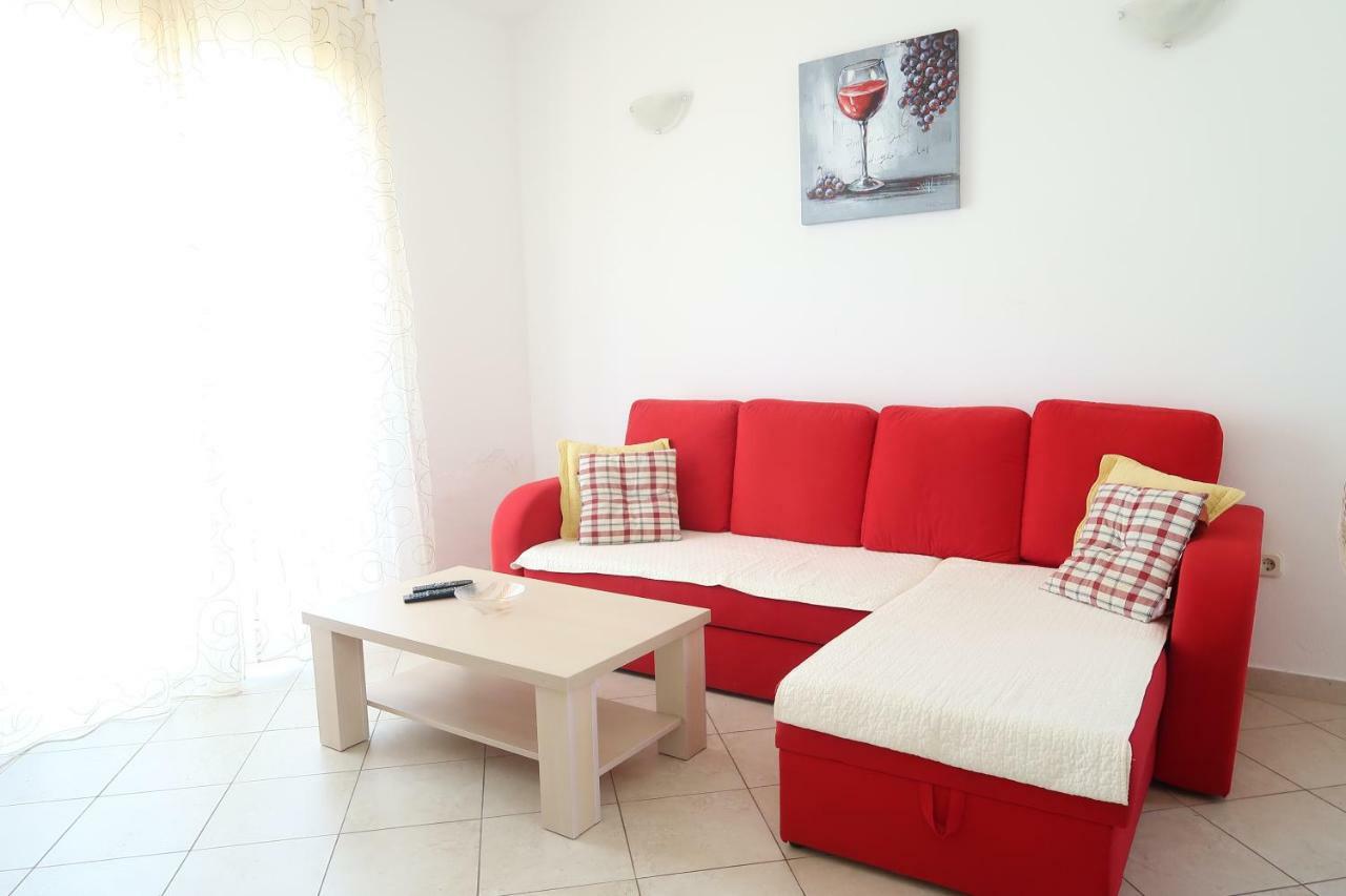 Apartments Maras Primosten Exterior photo