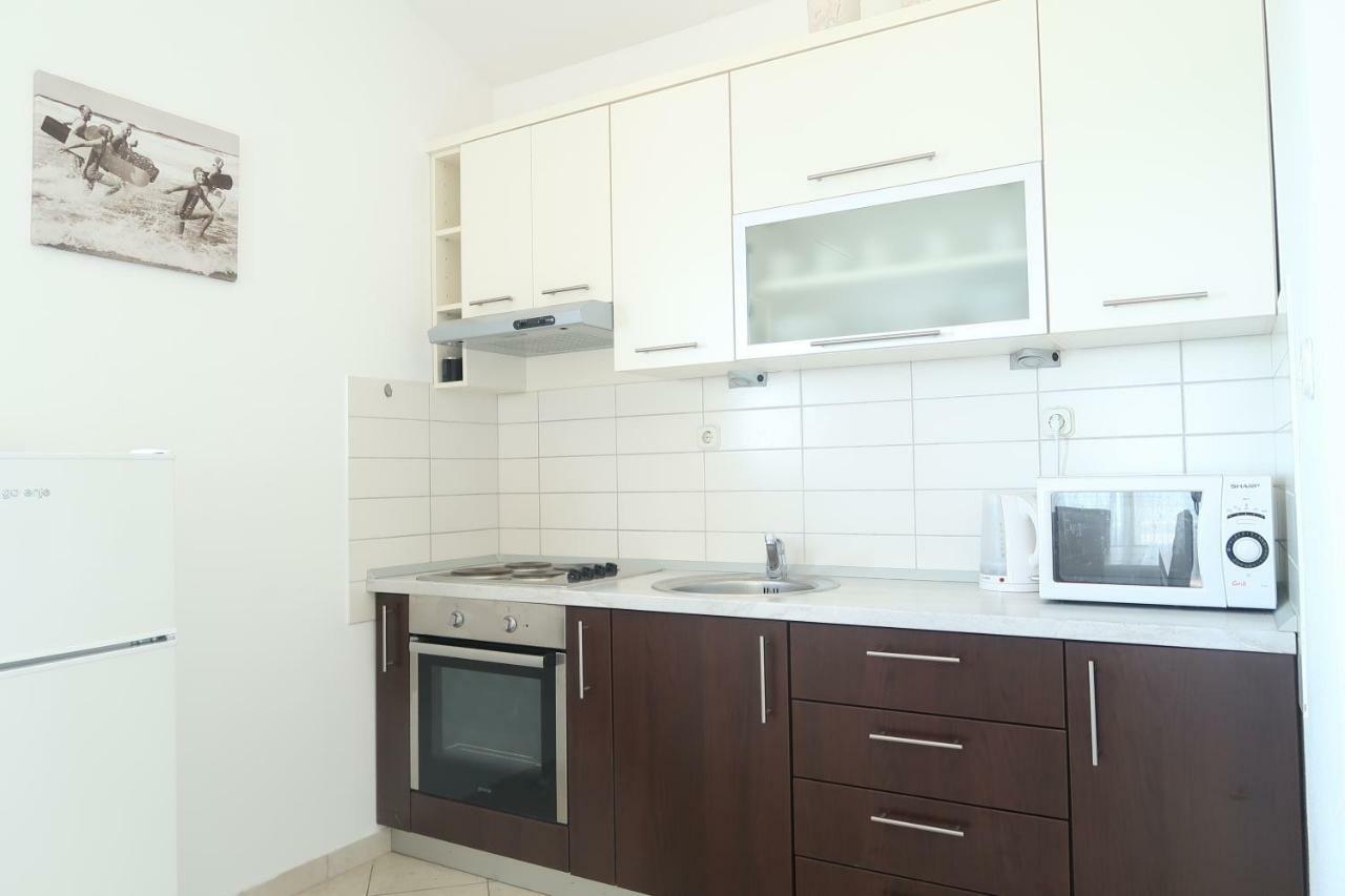 Apartments Maras Primosten Exterior photo