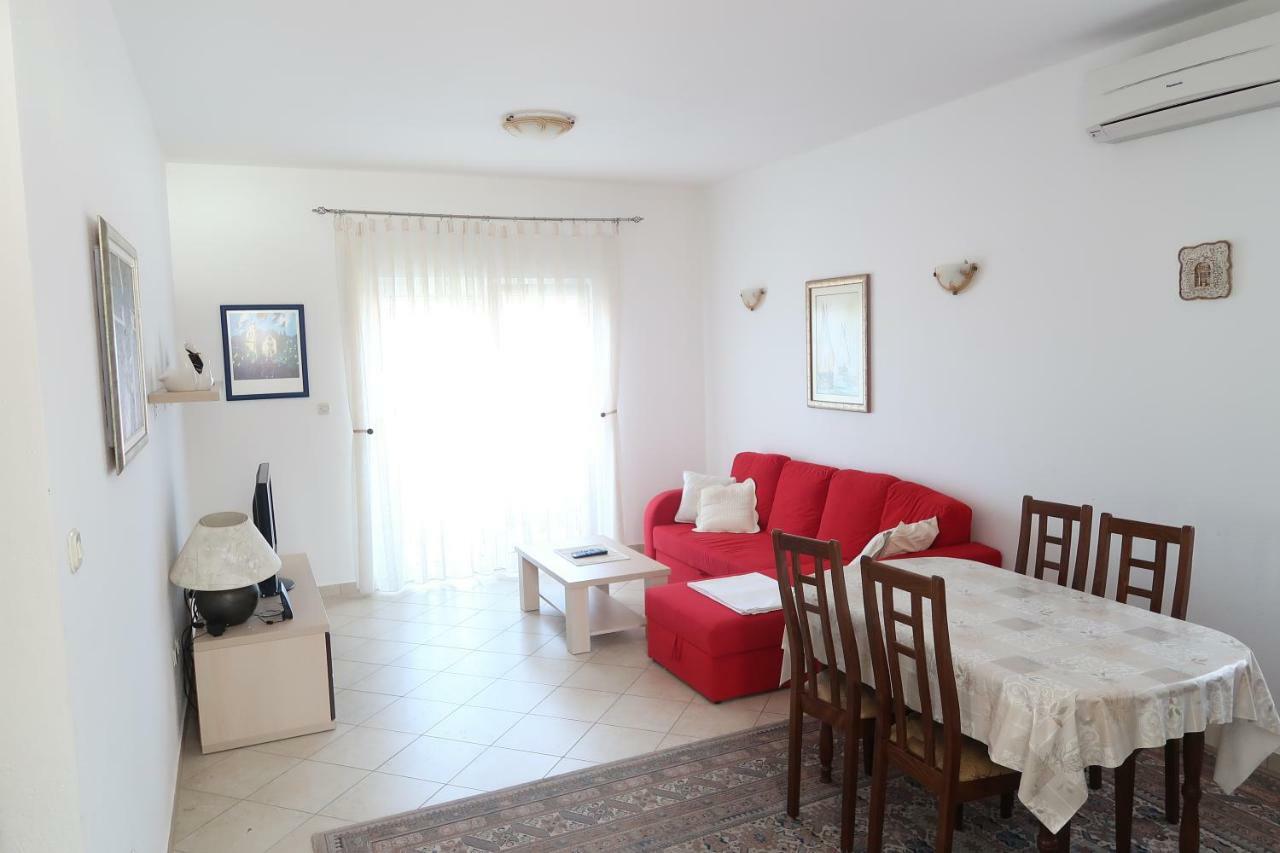 Apartments Maras Primosten Exterior photo