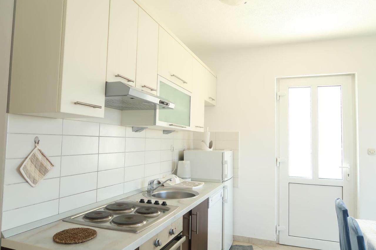 Apartments Maras Primosten Exterior photo