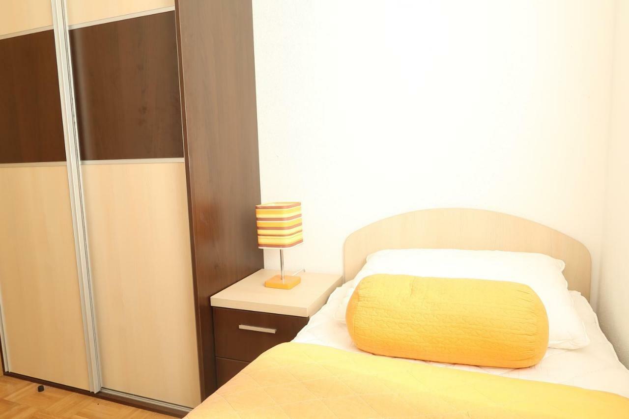 Apartments Maras Primosten Exterior photo